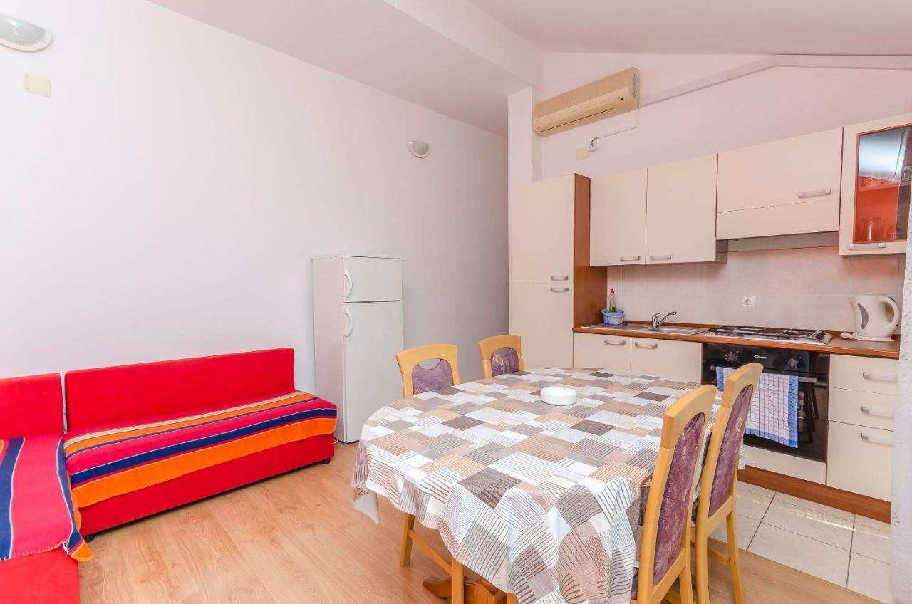 Apartments Mira I โวดีเซ ภายนอก รูปภาพ
